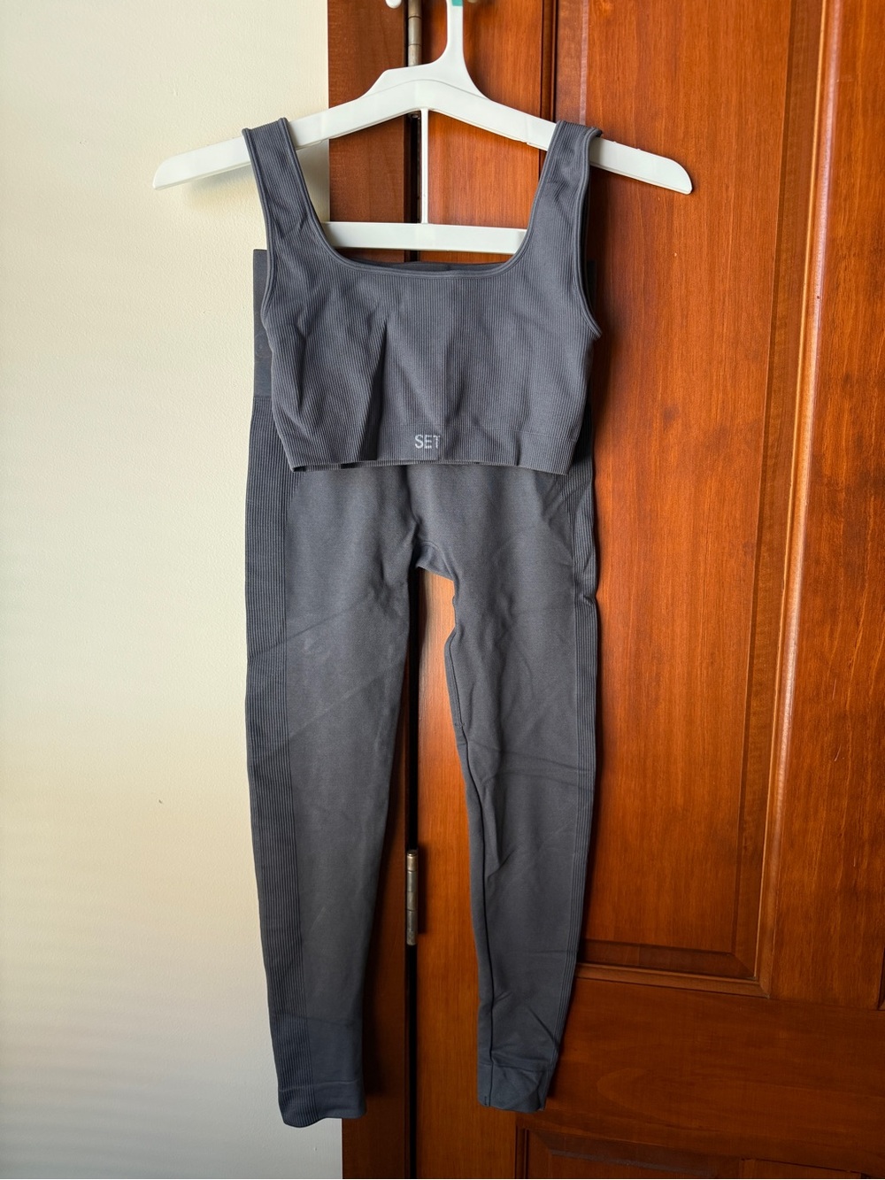 Active Women's Charcoal Gray Seamless High-Waist Leggings & Crop Tank Set